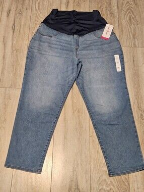 NWT Ingrid & Isabel Over Belly Straight Leg Maternity Jeans Light Wash Size XXL